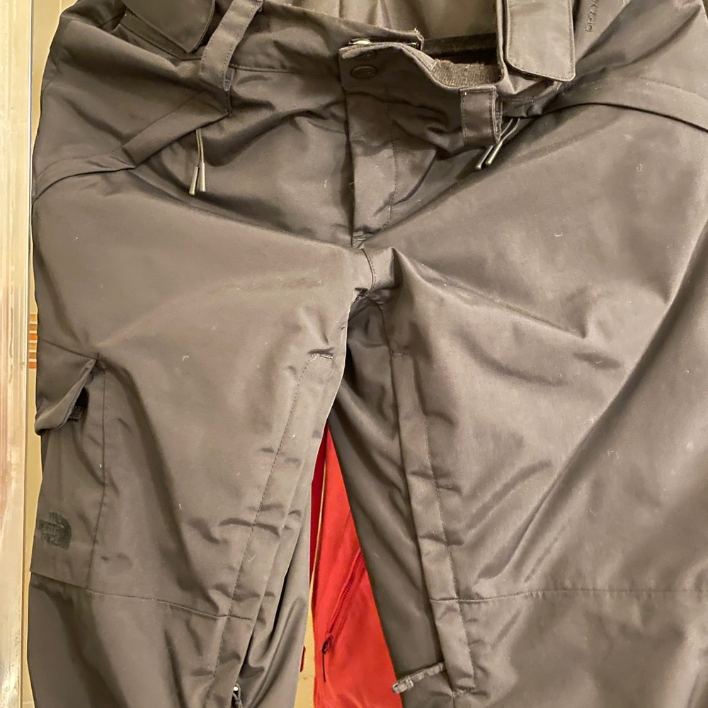 The North Face women skii pants water proof
